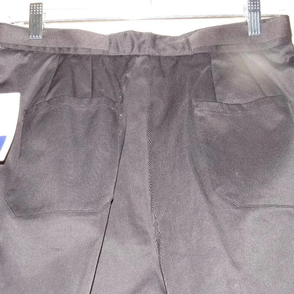 NWT Liz Claiborne LizSport Black Cuffed Shorts 8
